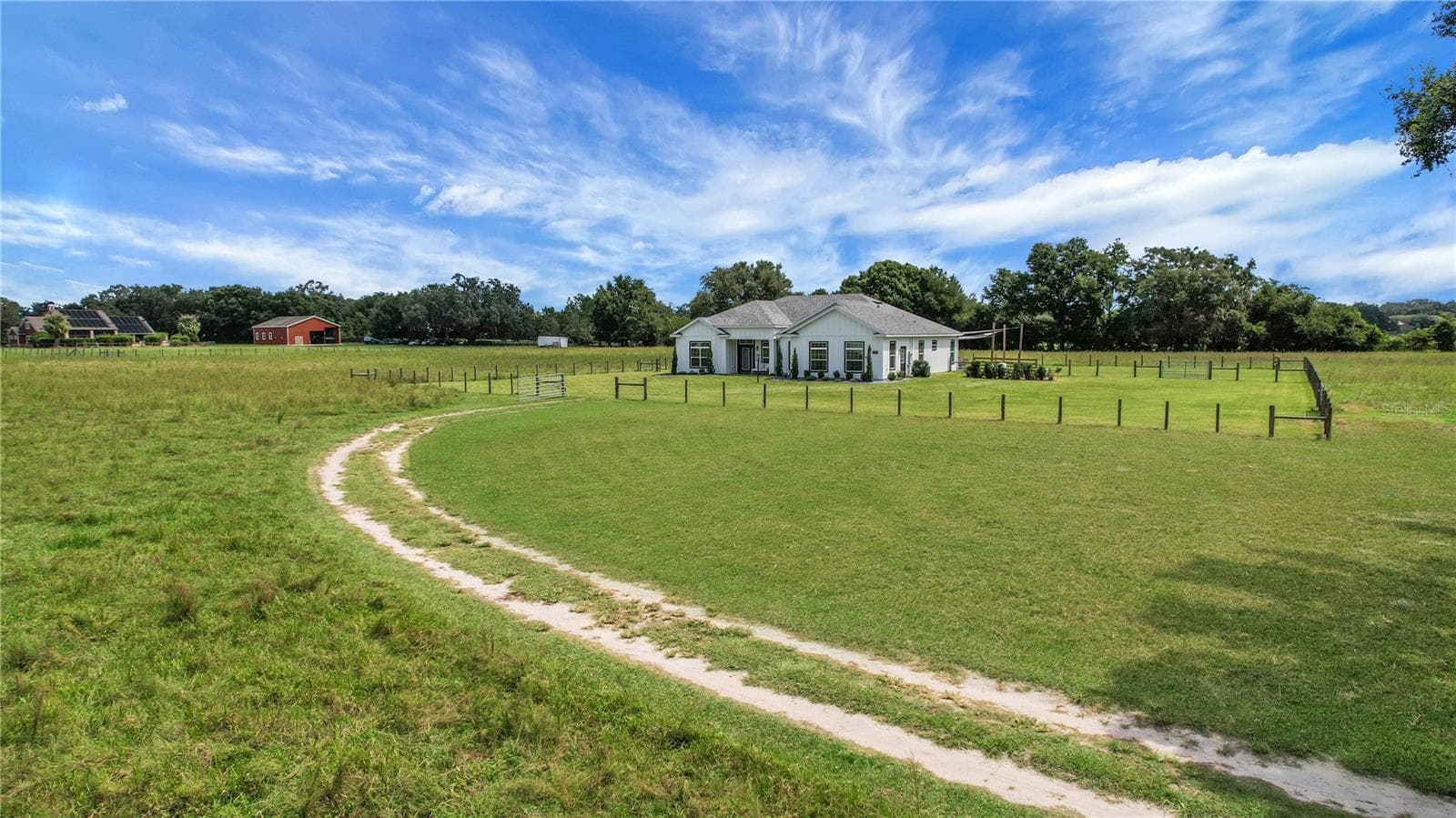 Drive way to home - 10757 COUNTY ROAD 223, OXFORD
