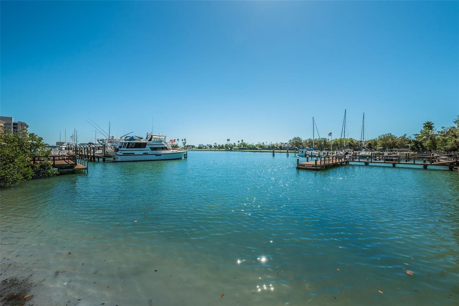 Condominium at 10365 PARADISE BLVD #16, TREASURE ISLAND, photo 4 of 46