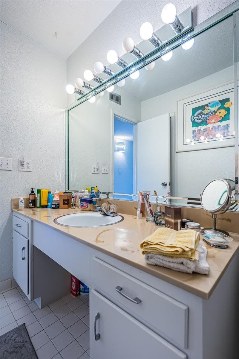 Condominium at 10365 PARADISE BLVD #16, TREASURE ISLAND, photo 28 of 46