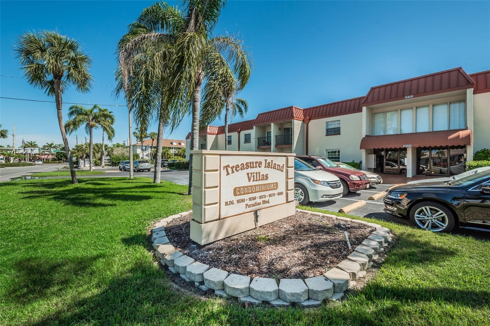 Condominium at 10365 PARADISE BLVD #16, TREASURE ISLAND, photo 31 of 46
