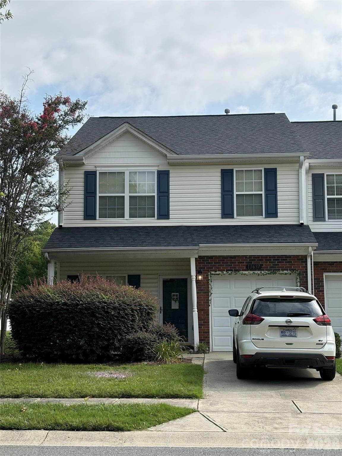 Townhouse at Charlotte, photo 2 of 29