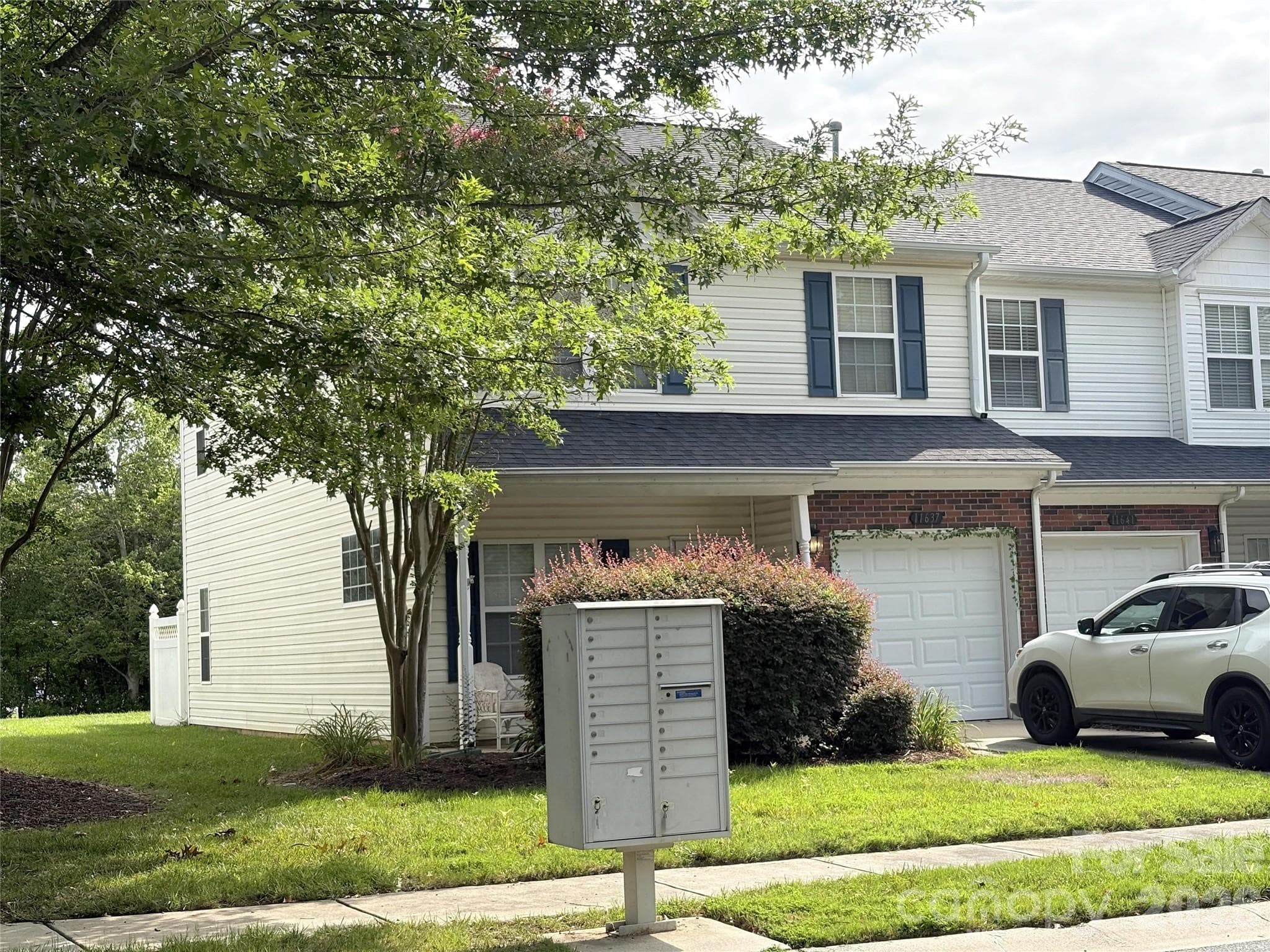 Townhouse at 11637 Coddington Ridge Drive, Charlotte, photo 3 of 29