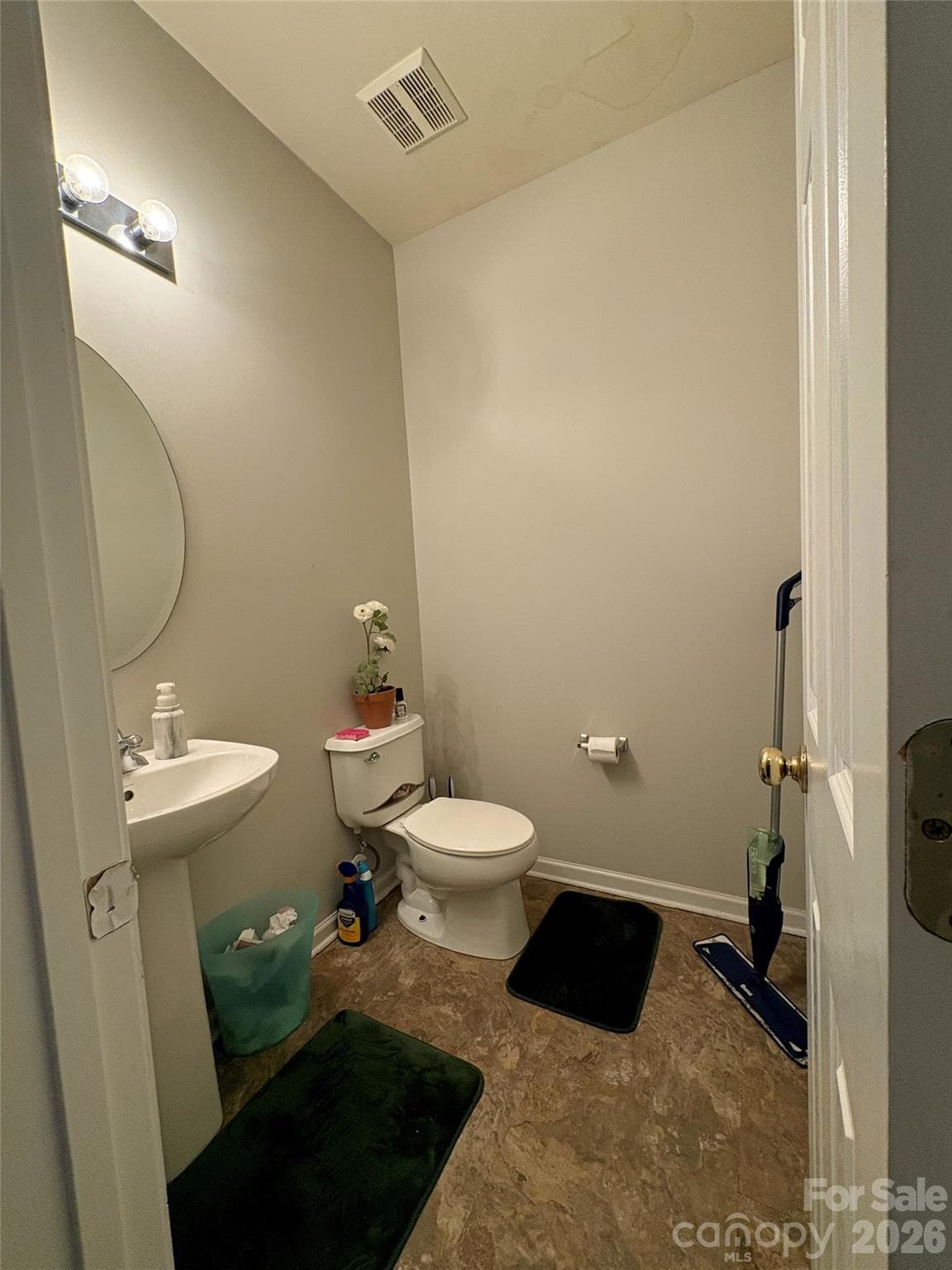 Main level one car garage - 11637 Coddington Ridge Drive, Charlotte
