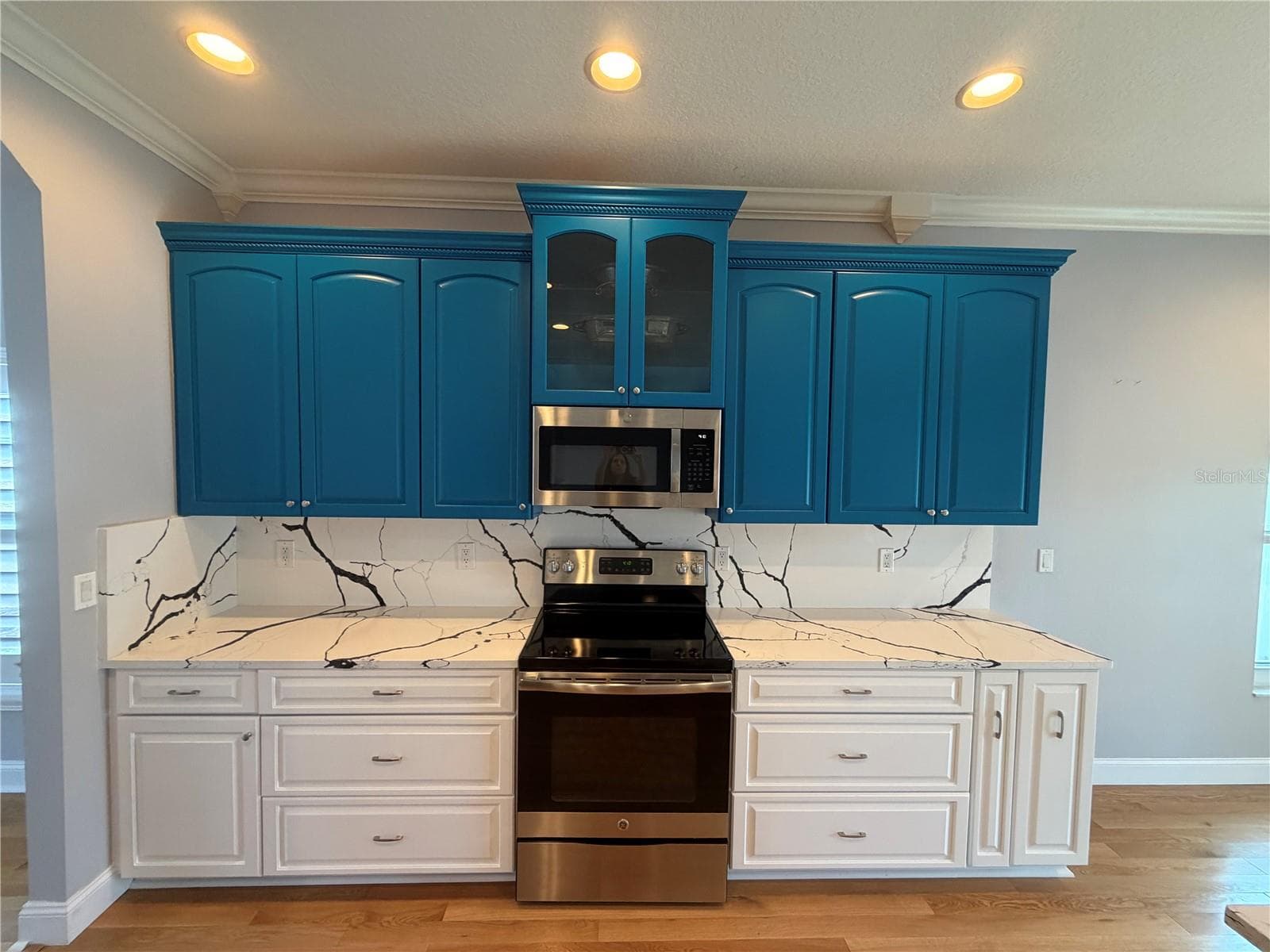 Single Family Residence at 2811 RAVENDALE LN, HOLIDAY, photo 9 of 35