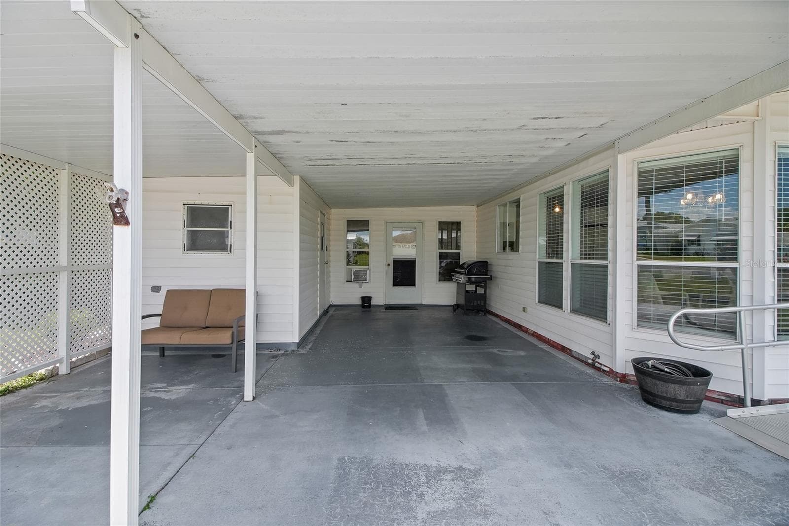 Manufactured Home at 1203 GRANADA CT, THE VILLAGES, photo 2 of 35