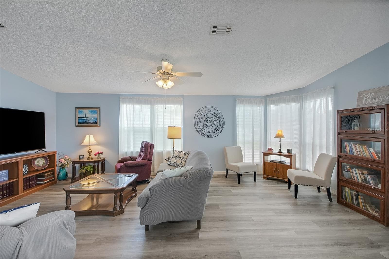 Manufactured Home at 1203 GRANADA CT, THE VILLAGES, photo 16 of 35