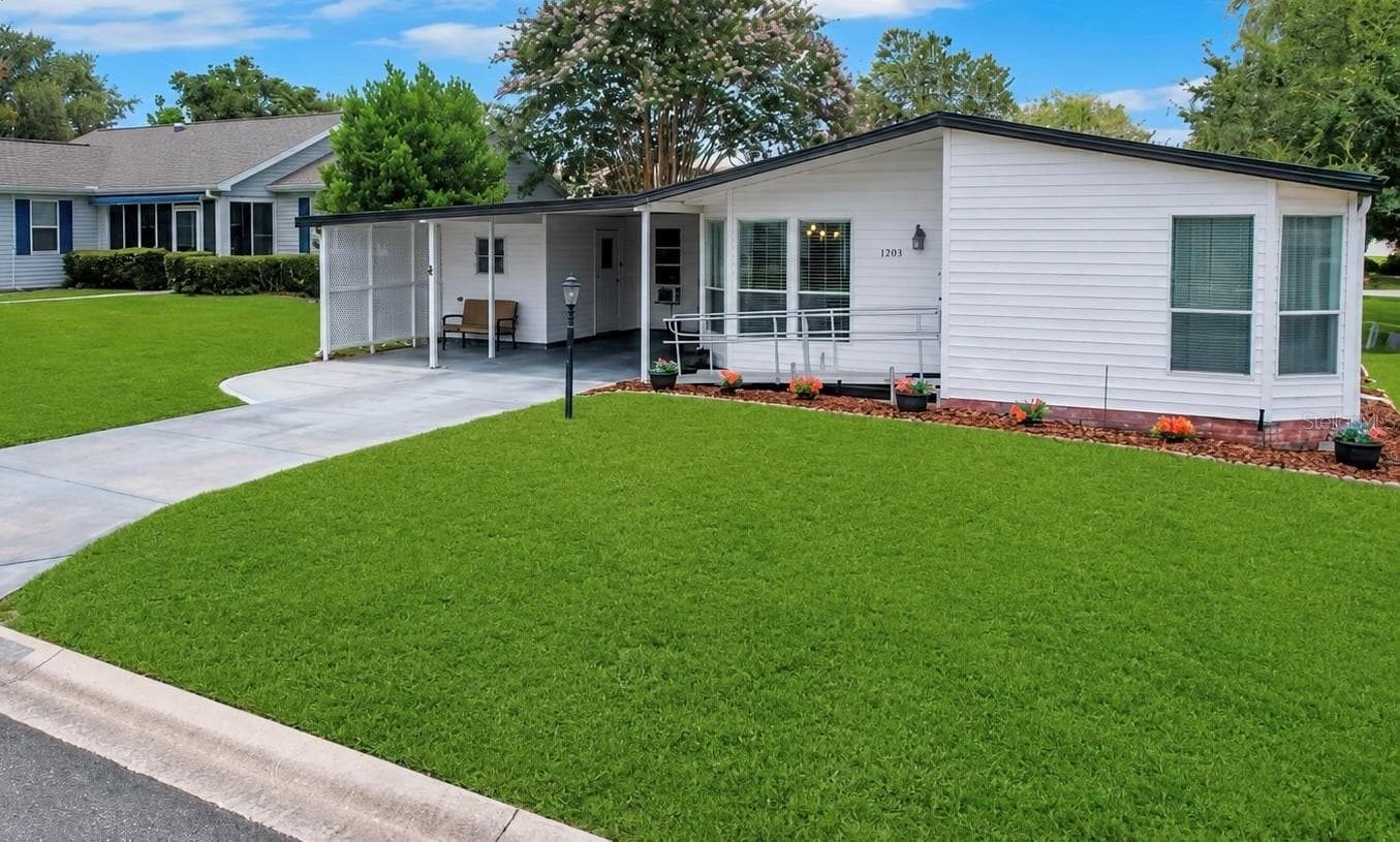 Manufactured Home at 1203 GRANADA CT, THE VILLAGES, photo 35 of 35