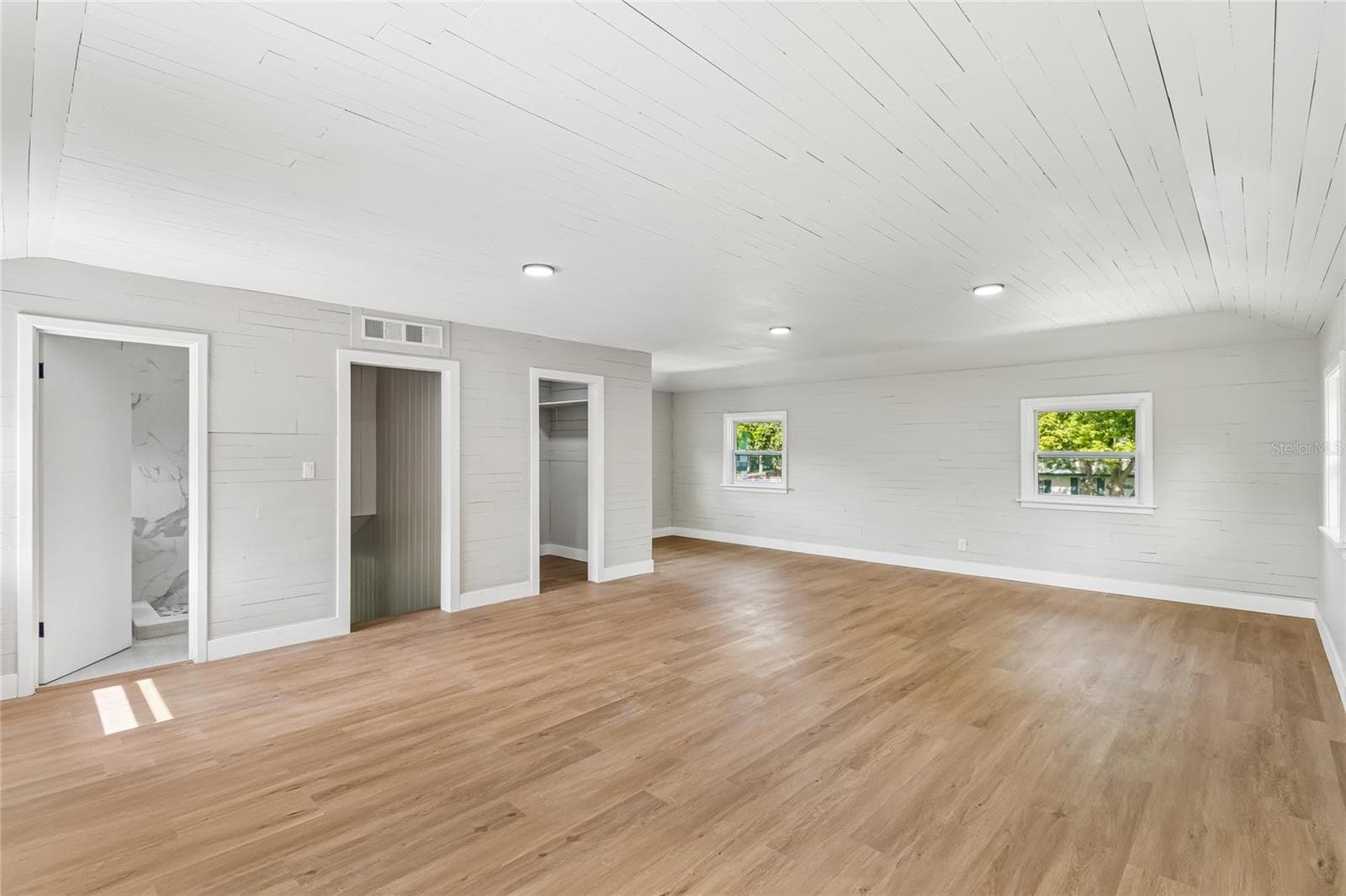 Single Family Residence at 400 PLUMOSA DR, SANFORD, photo 15 of 93
