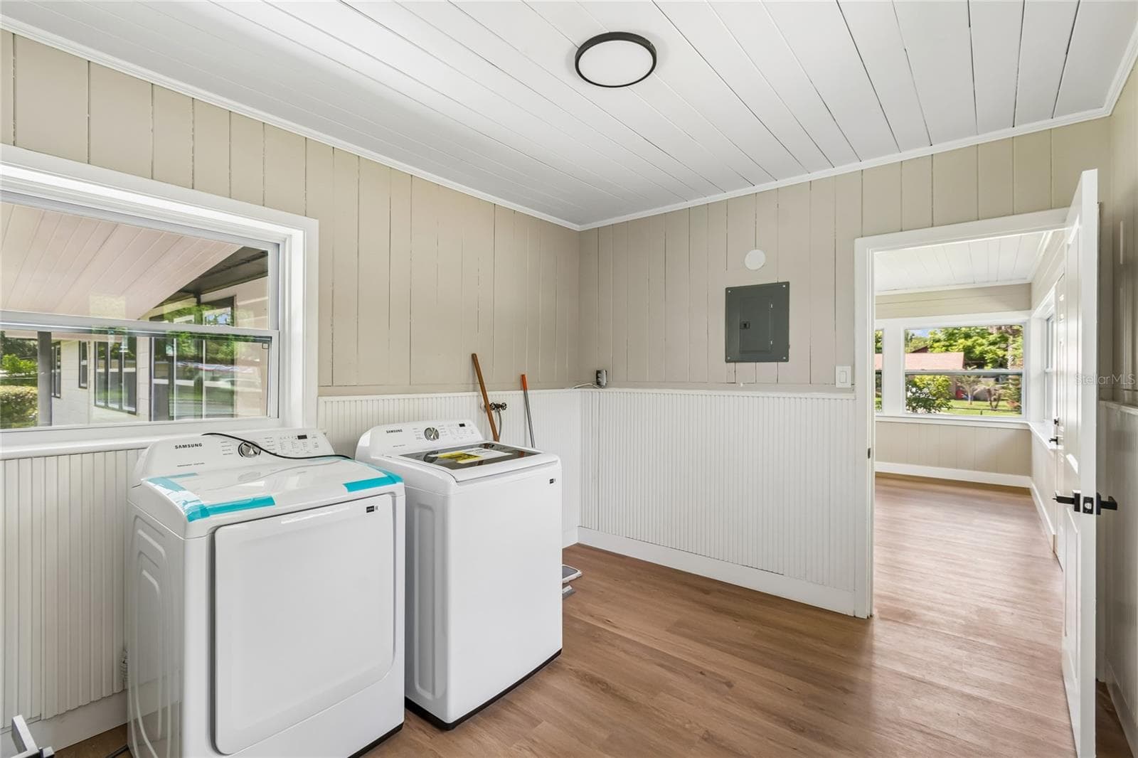 Single Family Residence at 400 PLUMOSA DR, SANFORD, photo 19 of 93