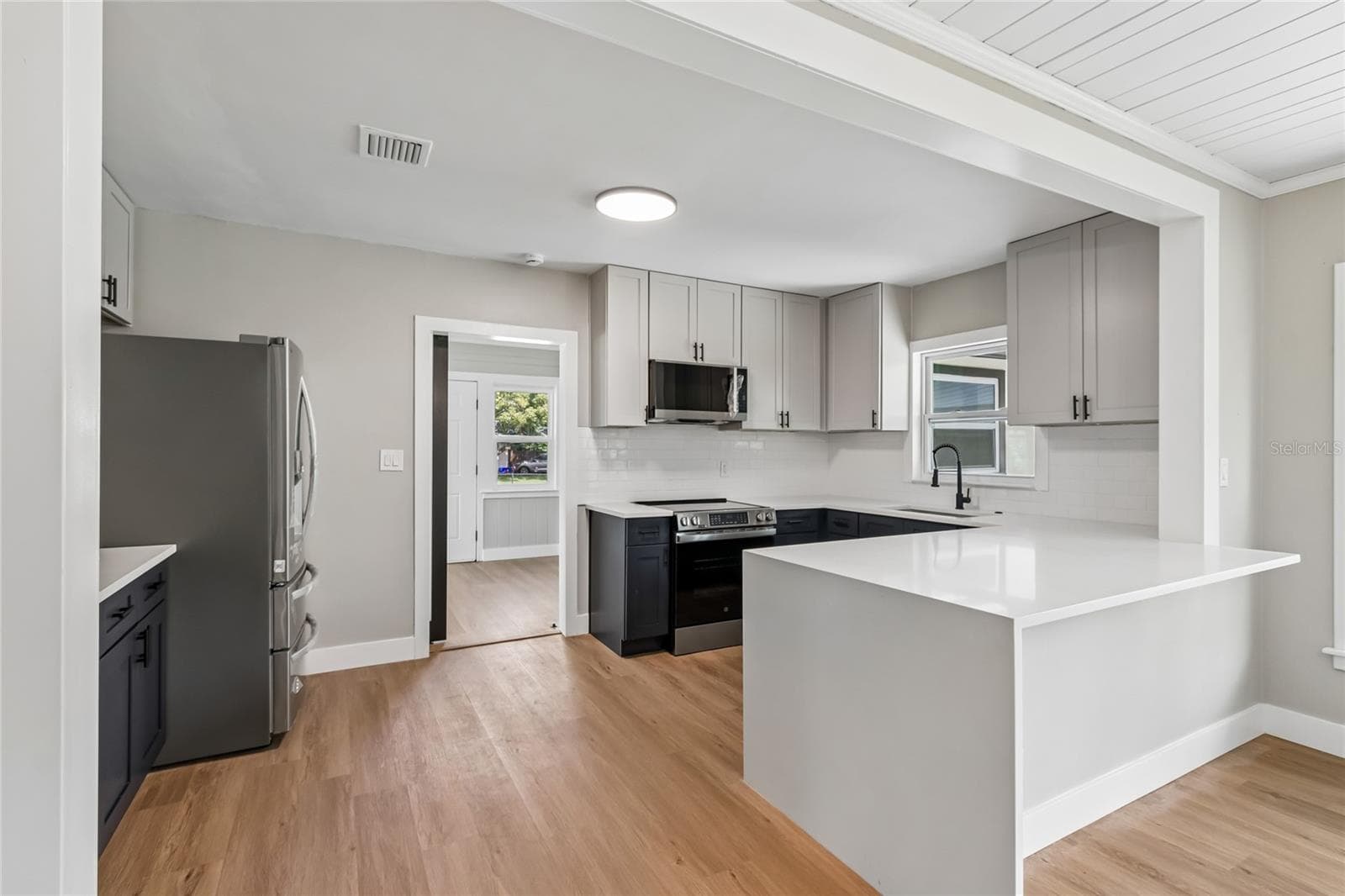 Single Family Residence at 400 PLUMOSA DR, SANFORD, photo 26 of 93