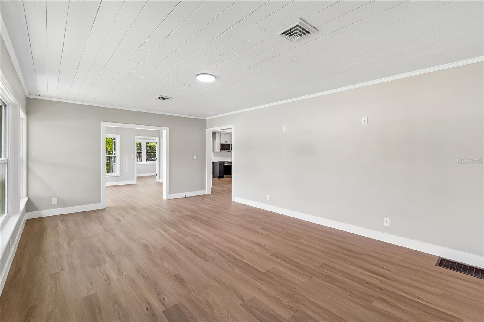 Single Family Residence at 400 PLUMOSA DR, SANFORD, photo 38 of 93