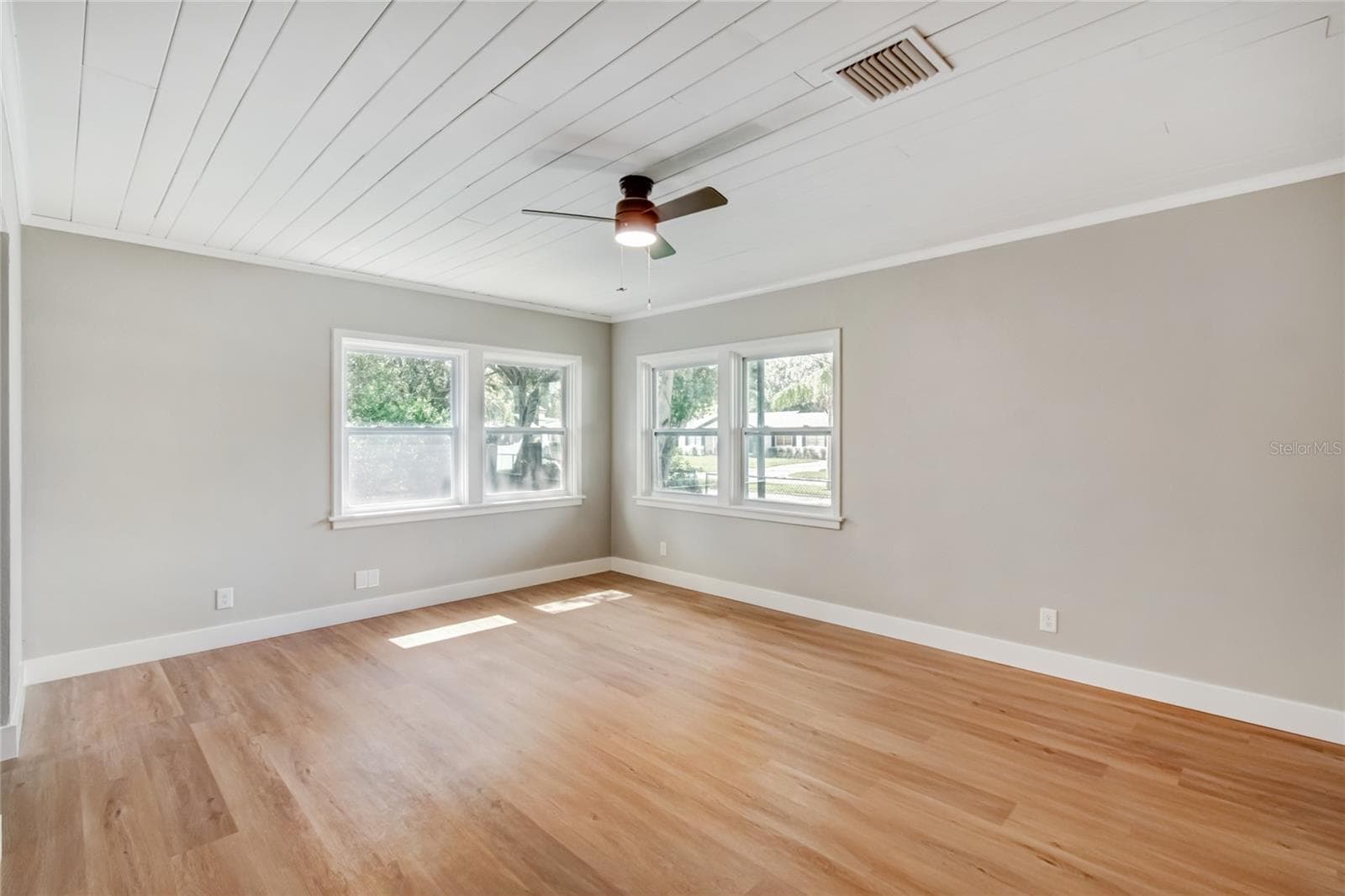Single Family Residence at 400 PLUMOSA DR, SANFORD, photo 44 of 93