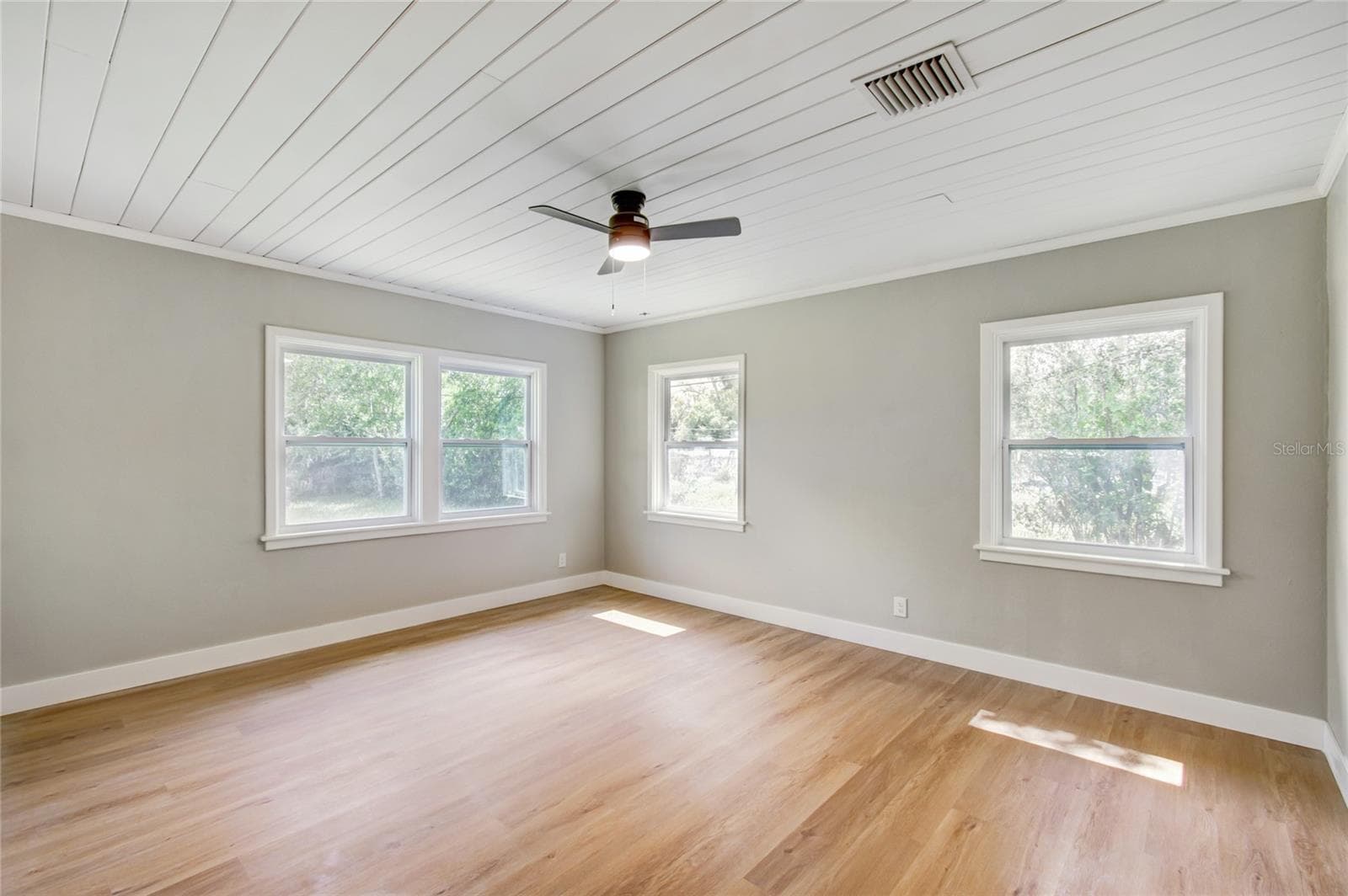 Single Family Residence at 400 PLUMOSA DR, SANFORD, photo 60 of 93