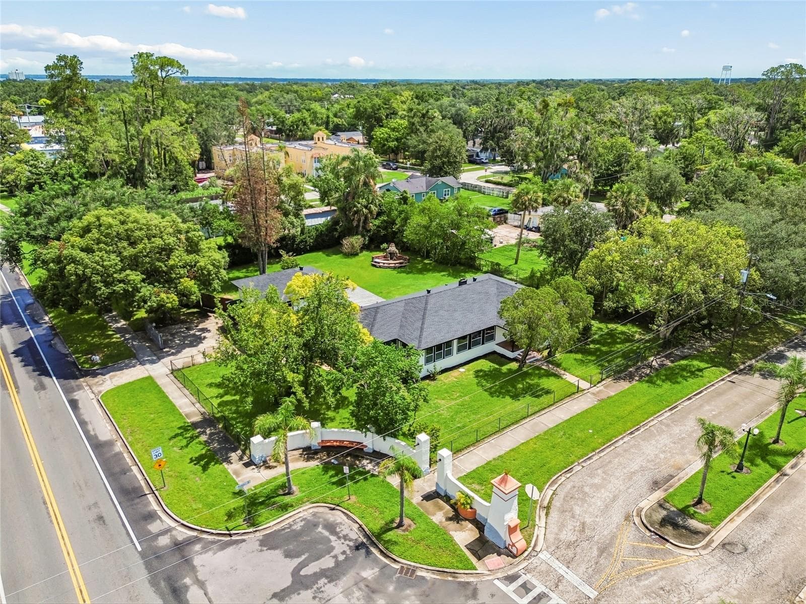 Single Family Residence at 400 PLUMOSA DR, SANFORD, photo 81 of 93