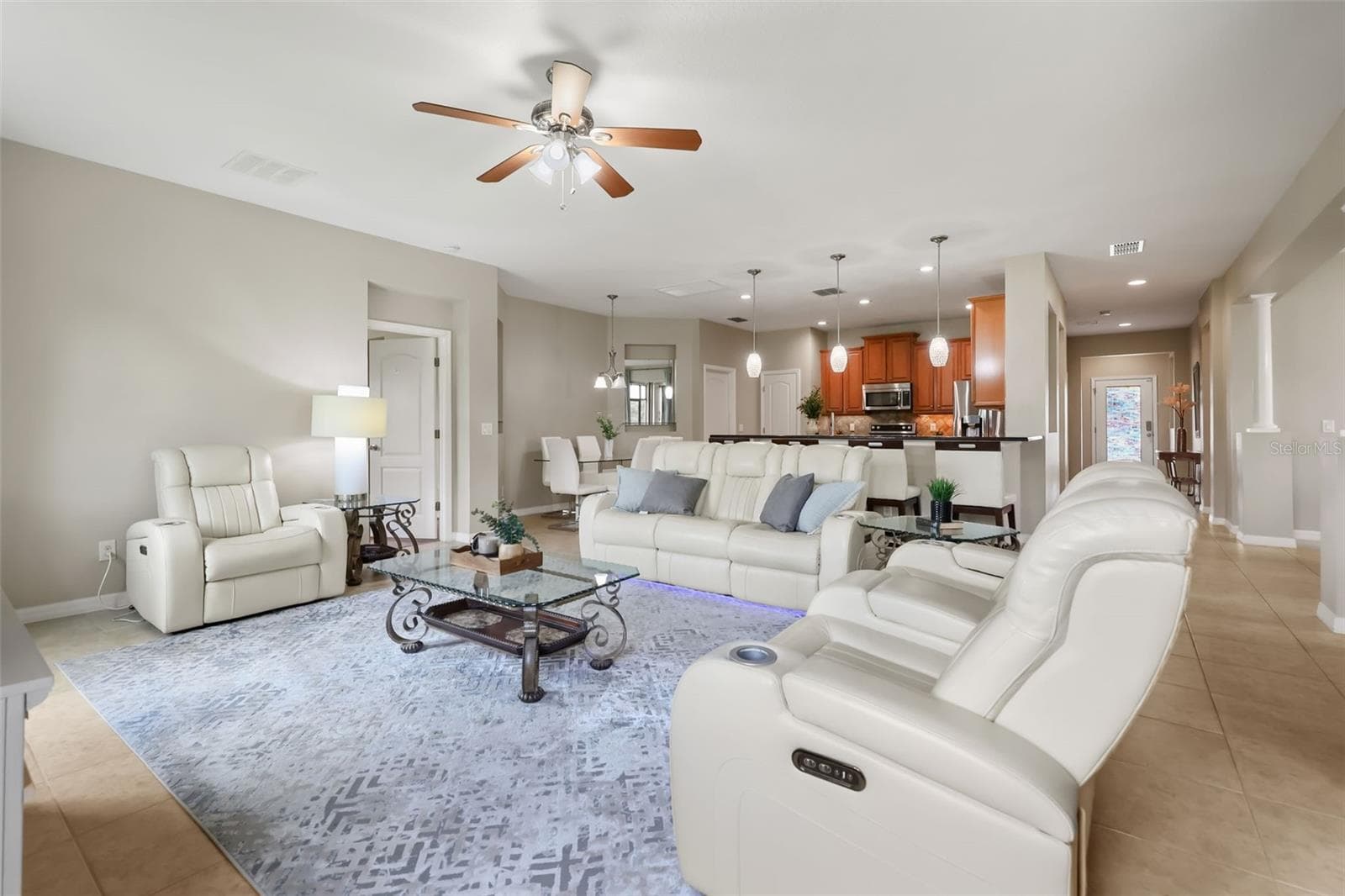 Single Family Residence at 3018 BOATING BLVD, KISSIMMEE, photo 10 of 61