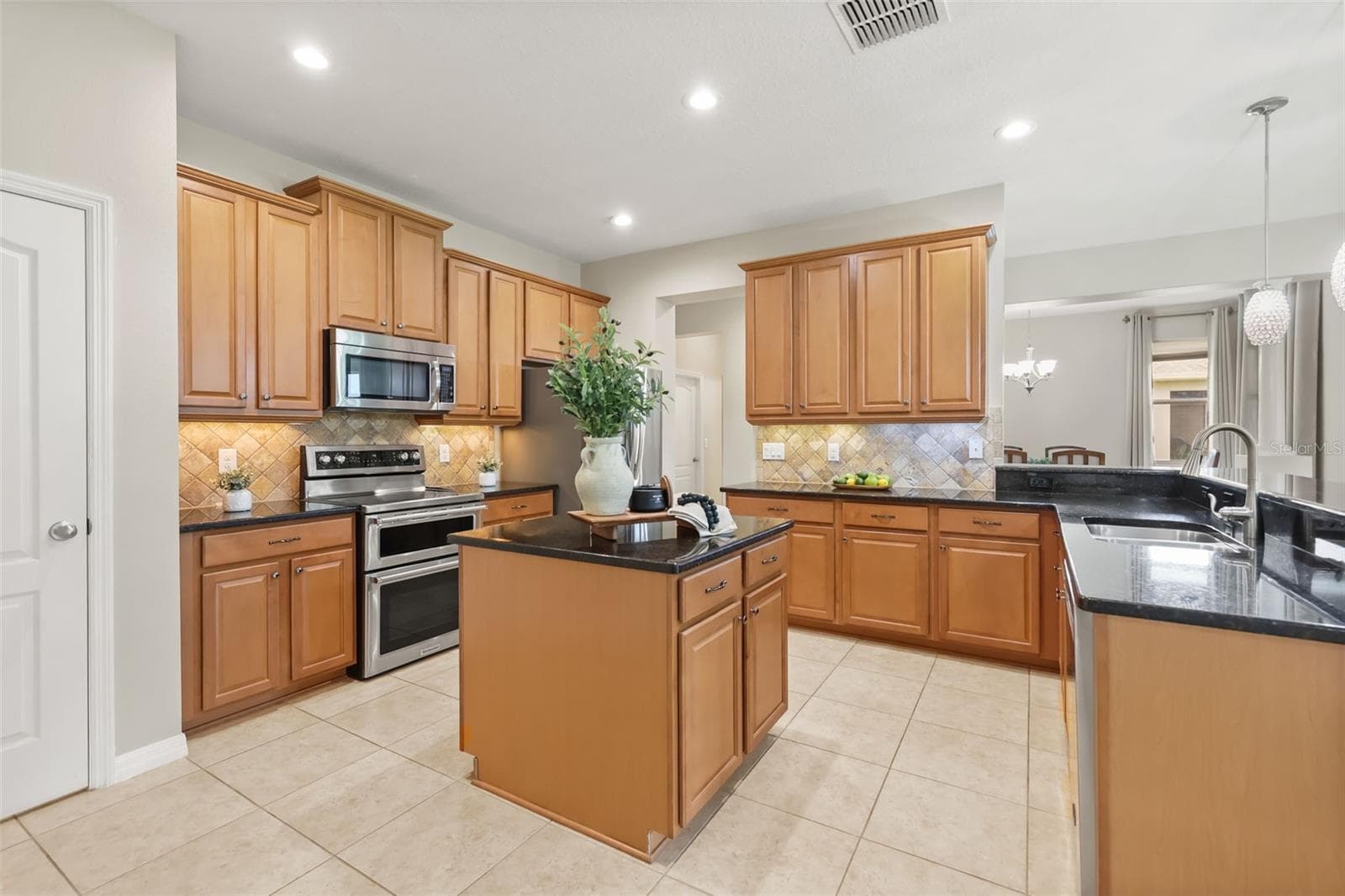 Single Family Residence at 3018 BOATING BLVD, KISSIMMEE, photo 15 of 61
