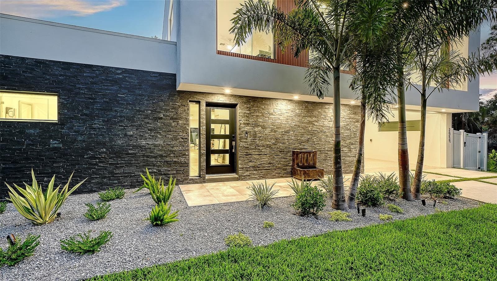 Single Family Residence at 2050 EUCLID TER, SARASOTA, photo 21 of 39