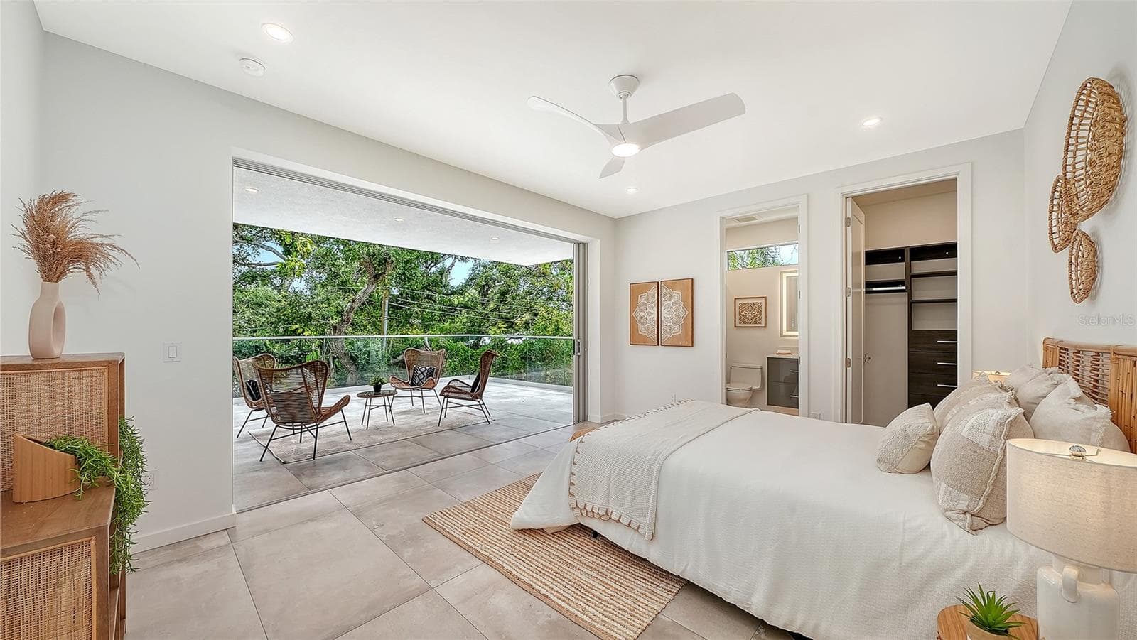 Single Family Residence at 2050 EUCLID TER, SARASOTA, photo 17 of 39