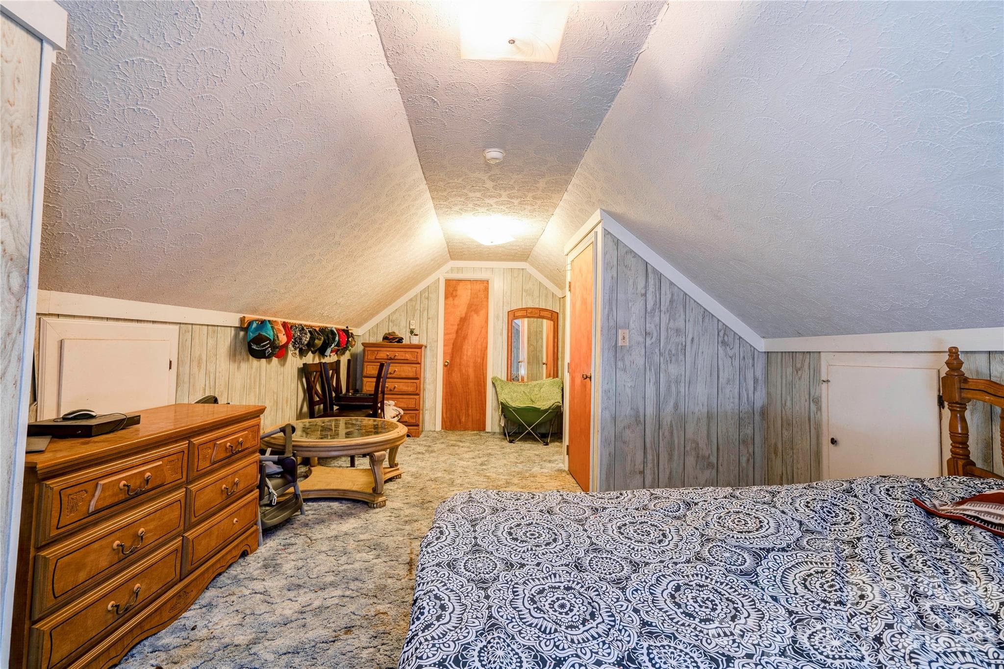 Bonus Room - 811 Kings Road, Shelby