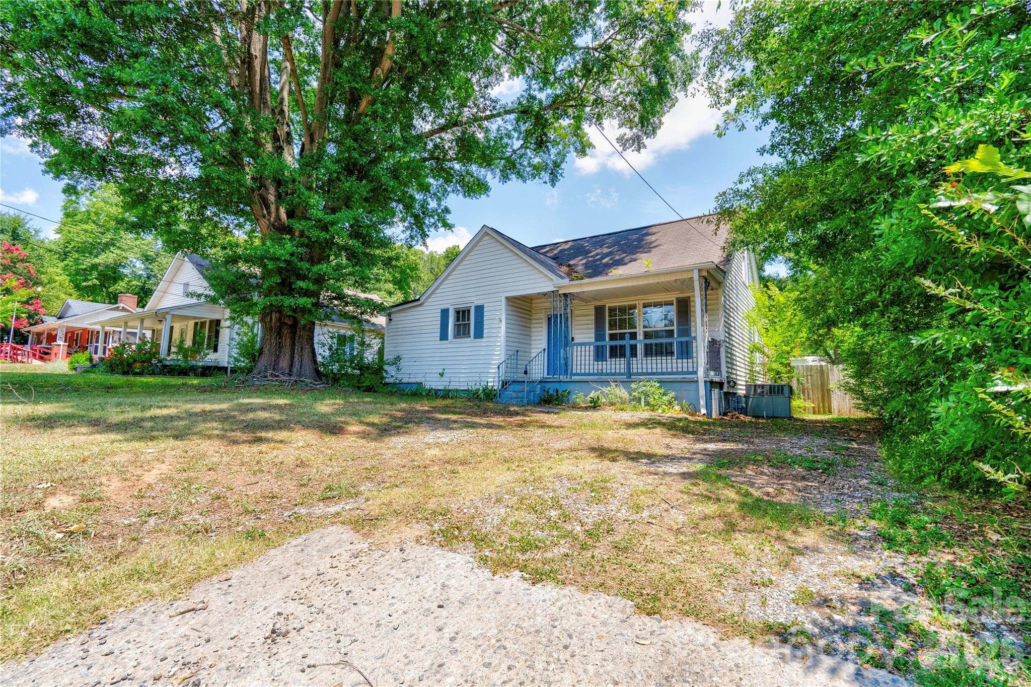 Front - 811 Kings Road, Shelby