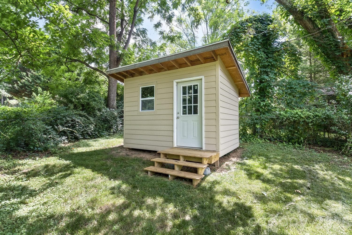 Storage building / flex / bonus space - Asheville