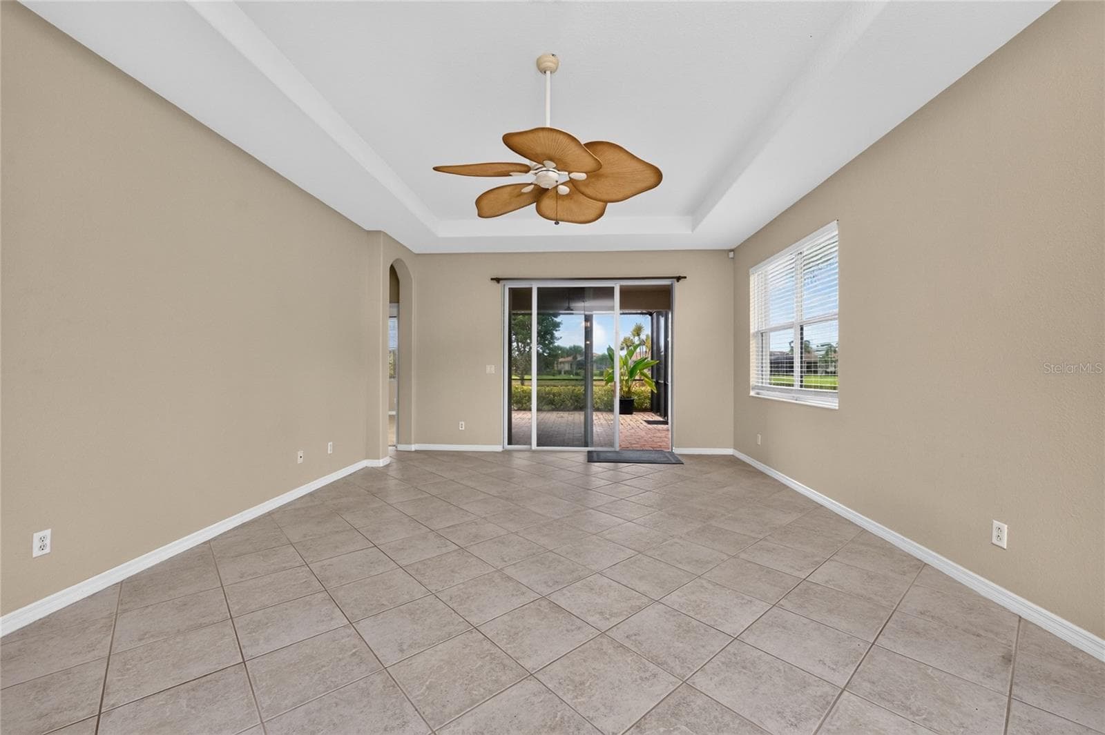 Single Family Residence at 246 MESTRE PL, NORTH VENICE, photo 7 of 64