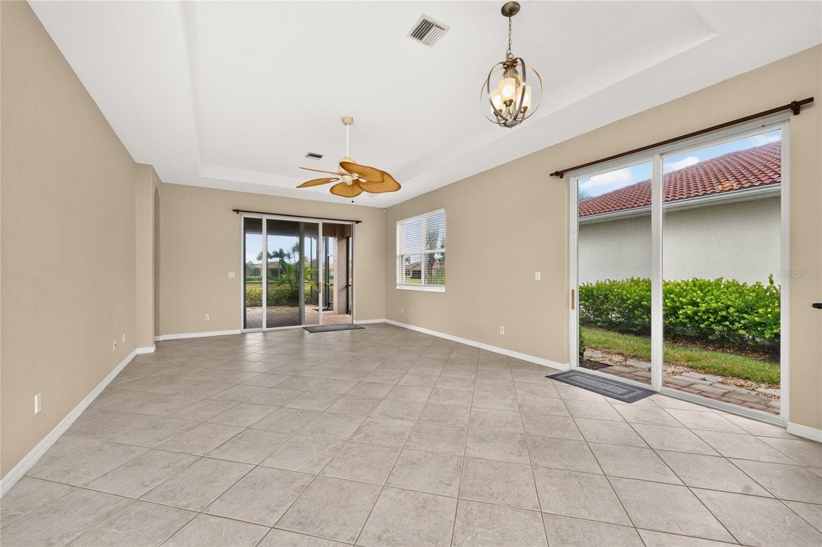 Single Family Residence at 246 MESTRE PL, NORTH VENICE, photo 9 of 64