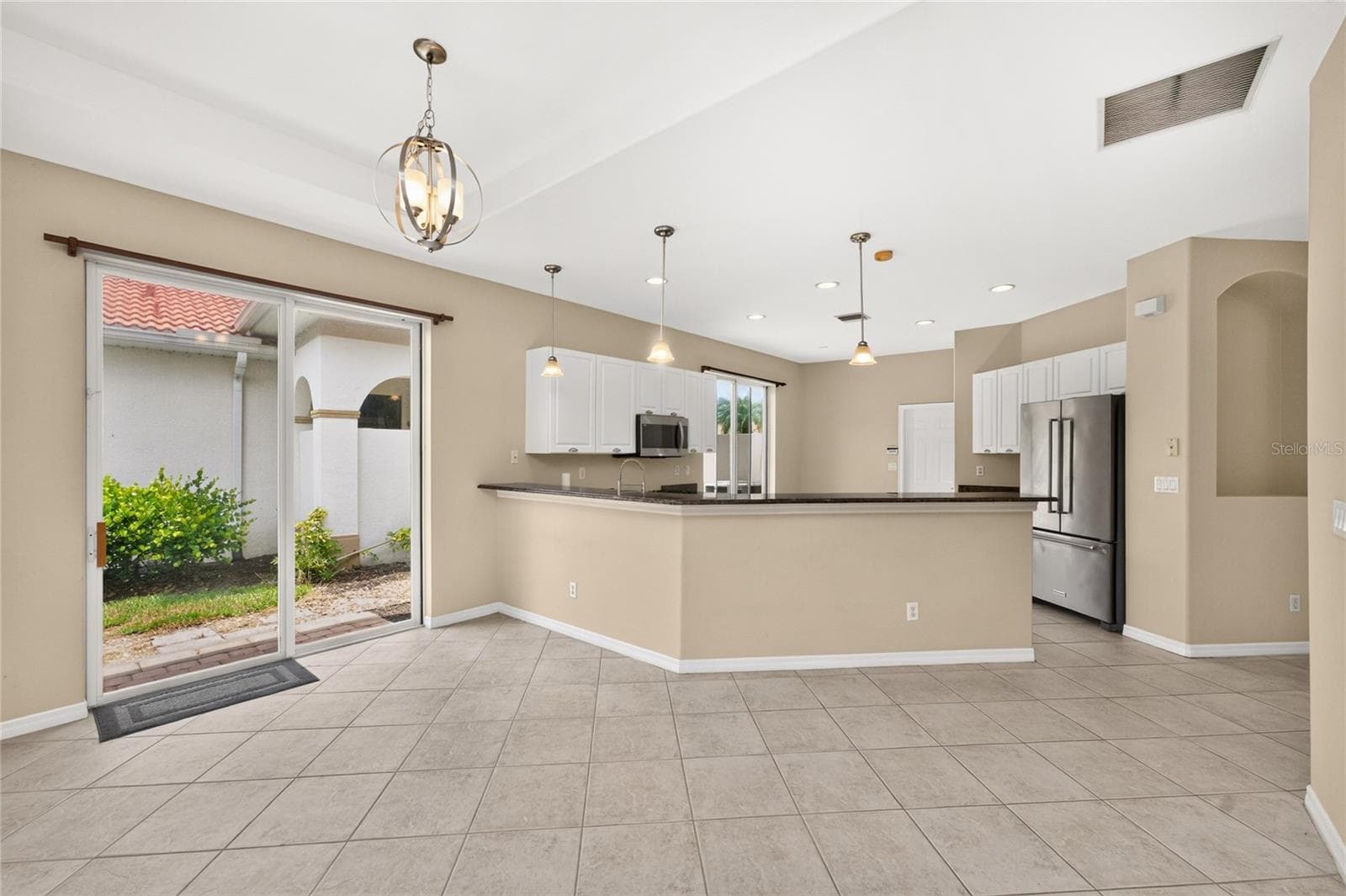 Single Family Residence at 246 MESTRE PL, NORTH VENICE, photo 12 of 64