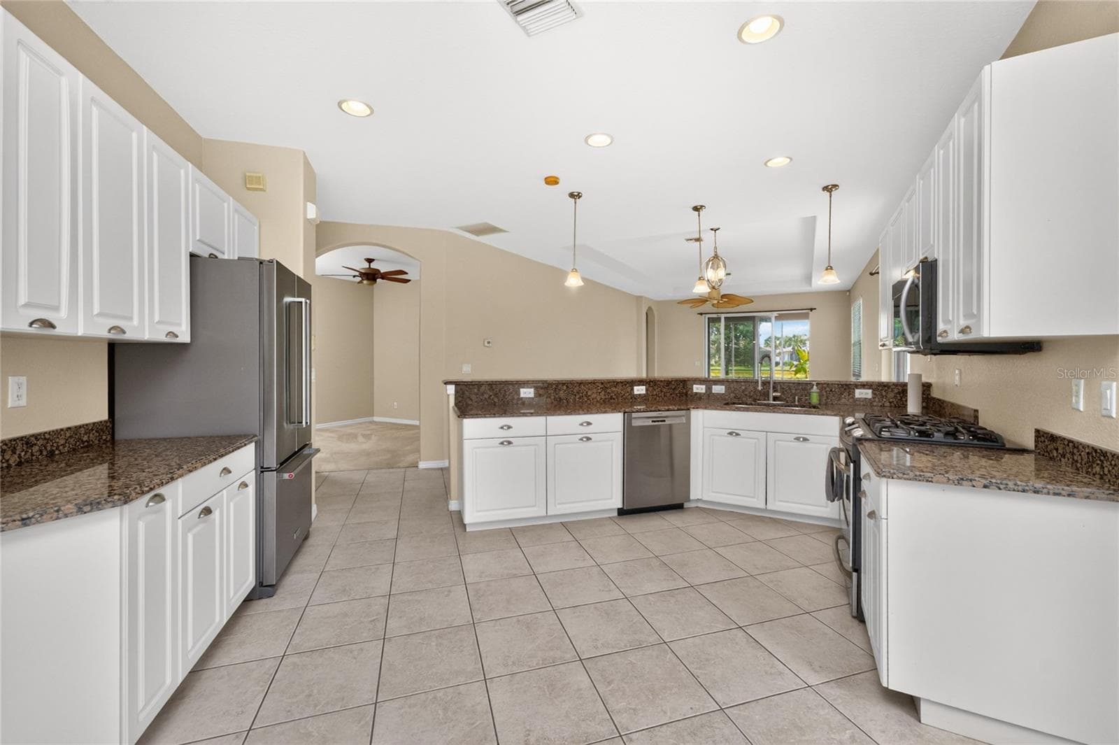 Single Family Residence at 246 MESTRE PL, NORTH VENICE, photo 17 of 64