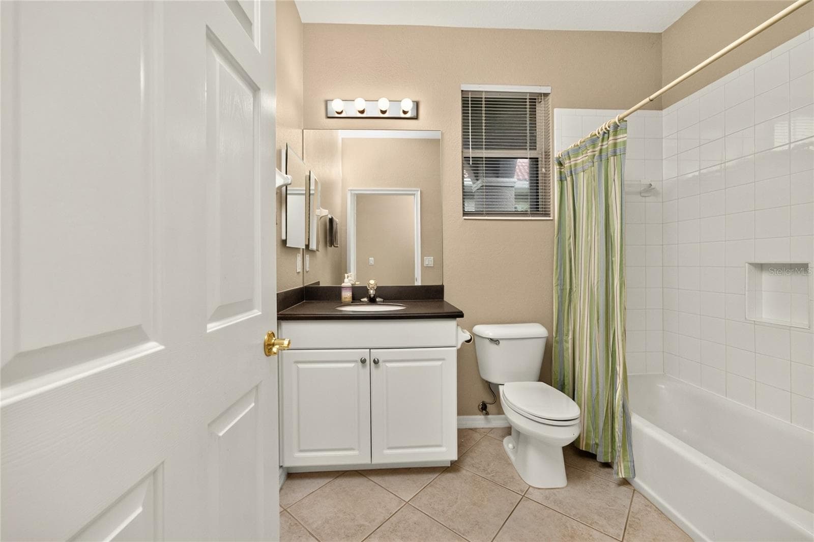 Single Family Residence at 246 MESTRE PL, NORTH VENICE, photo 23 of 64