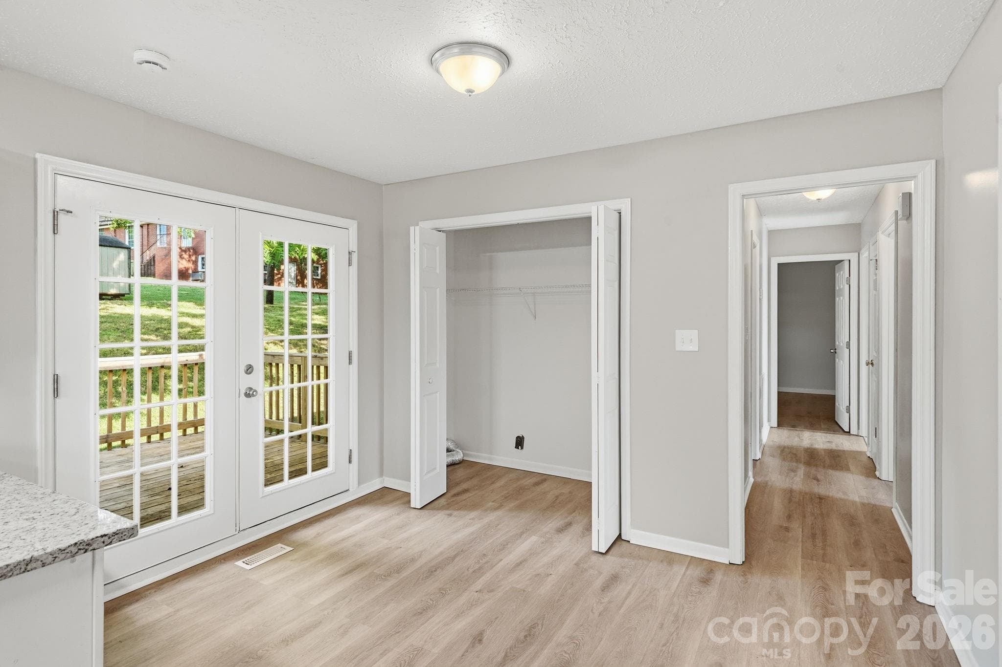 Single Family Residence at 202 Cooke Circle, Kings Mountain, photo 10 of 33