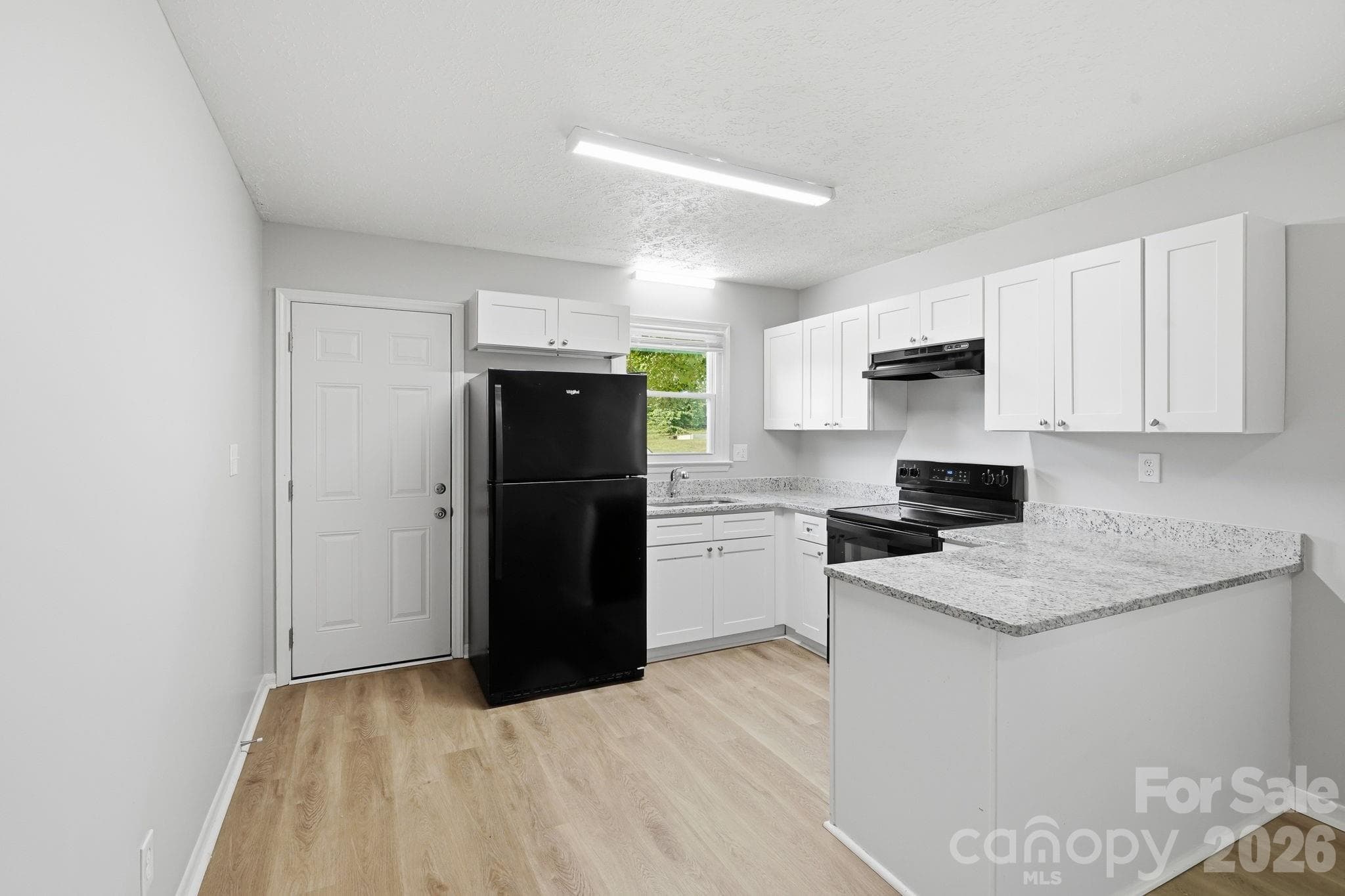 Single Family Residence at 202 Cooke Circle, Kings Mountain, photo 12 of 33