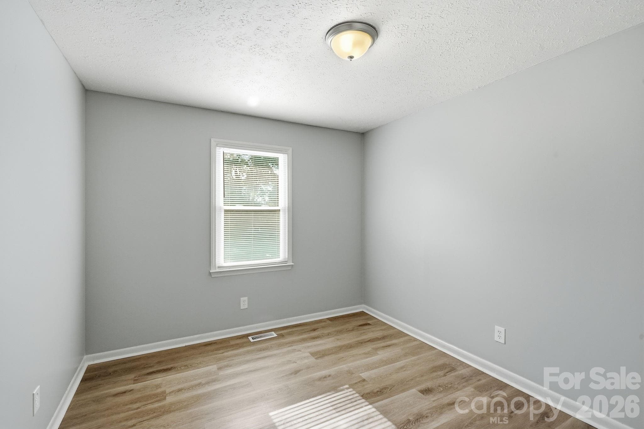 Single Family Residence at 202 Cooke Circle, Kings Mountain, photo 18 of 33