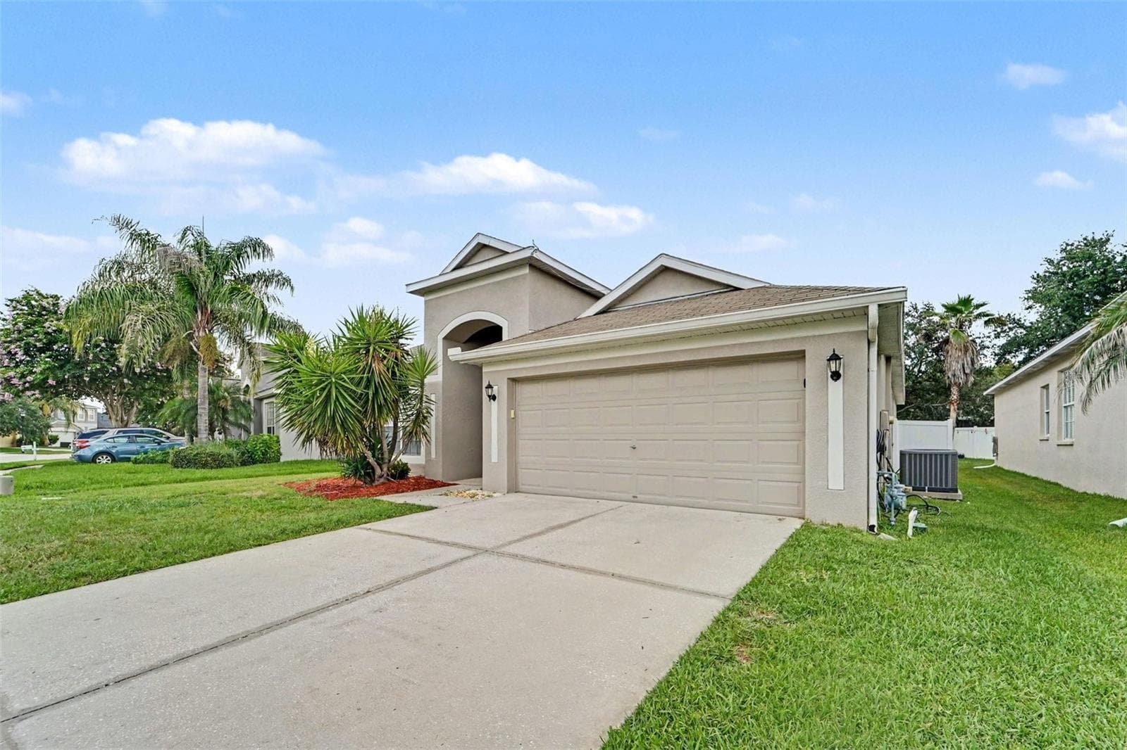 Single Family Residence at 4906 PENNECOTT WAY, WESLEY CHAPEL, photo 2 of 19