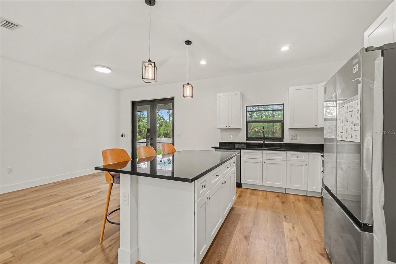 Single Family Residence at 1059 MADEIRA ST, PORT CHARLOTTE, photo 14 of 37