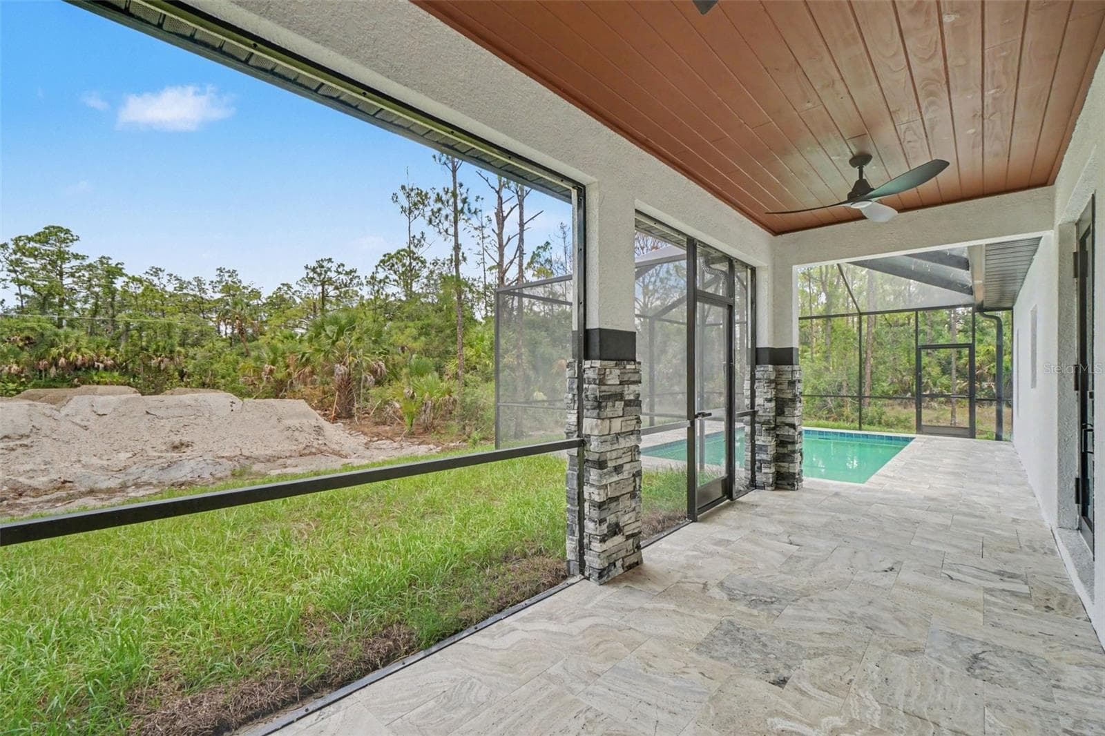 Single Family Residence at 1059 MADEIRA ST, PORT CHARLOTTE, photo 25 of 37