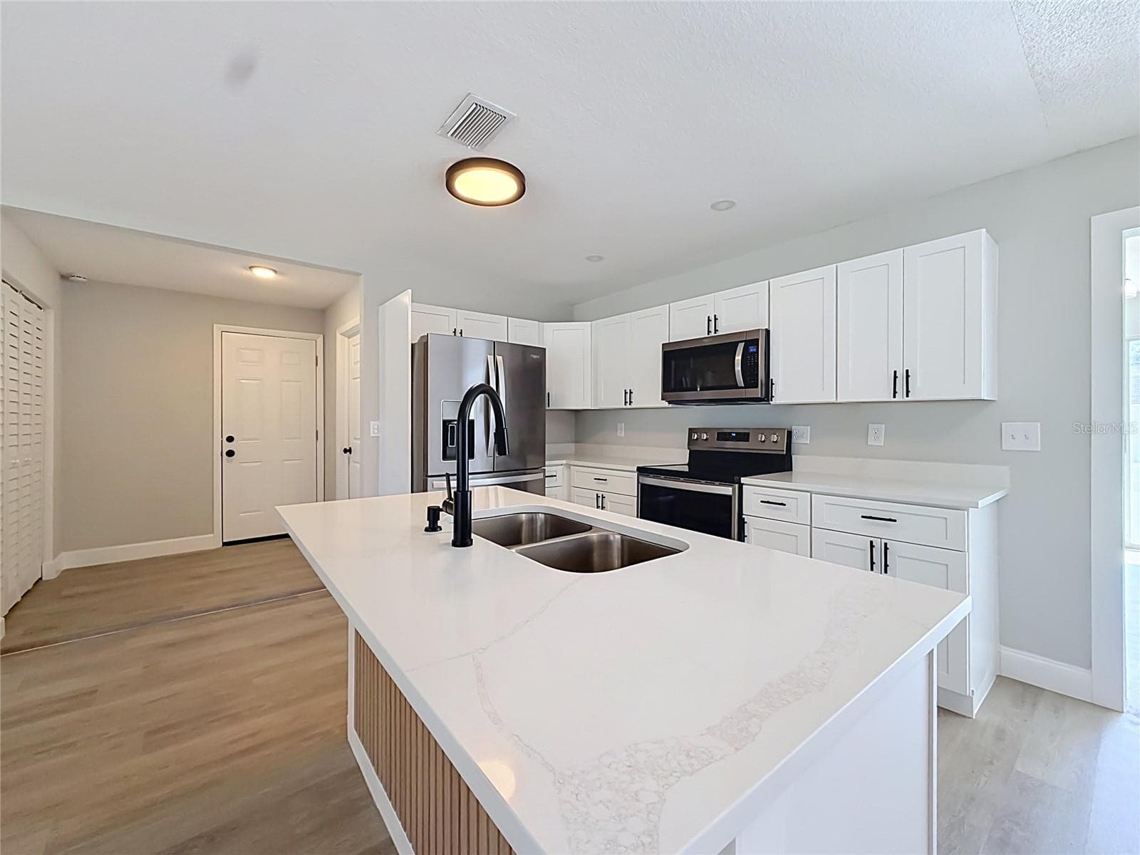 Single Family Residence at 501 ROSE AVE, FRUITLAND PARK, photo 8 of 26