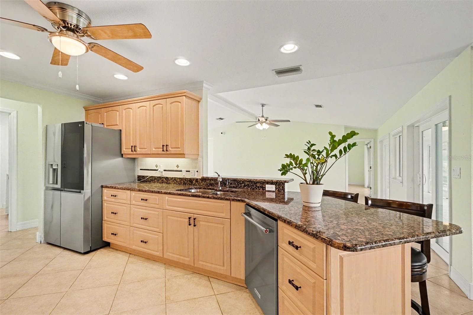 Single Family Residence at 12001 SW KINGSWAY CIR, LAKE SUZY, photo 9 of 29