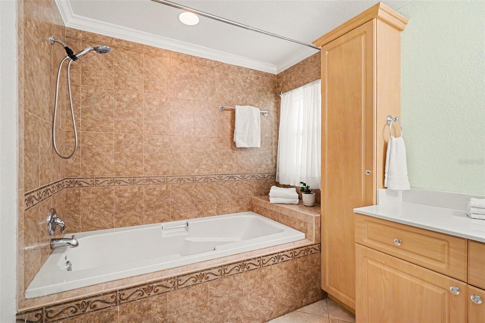 Single Family Residence at 12001 SW KINGSWAY CIR, LAKE SUZY, photo 21 of 29