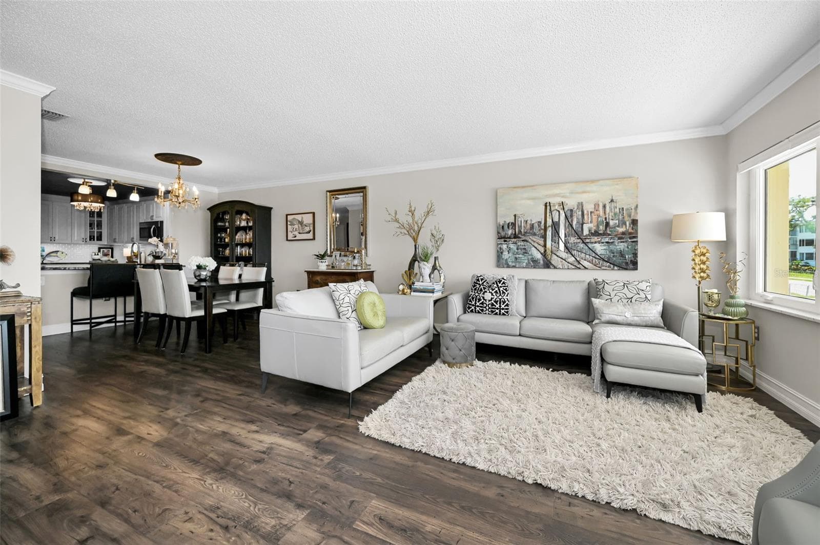 Place to entertain - 100 BLUFF VIEW DR #211C, BELLEAIR BLUFFS