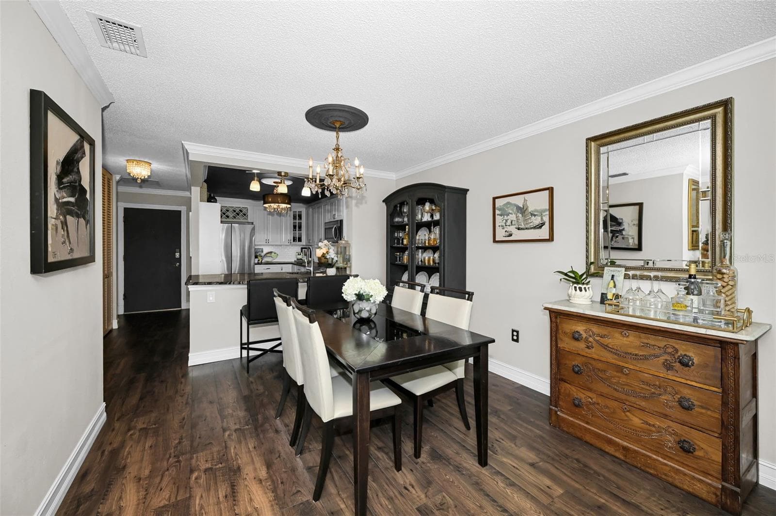 Dine at your leisure - 100 BLUFF VIEW DR #211C, BELLEAIR BLUFFS