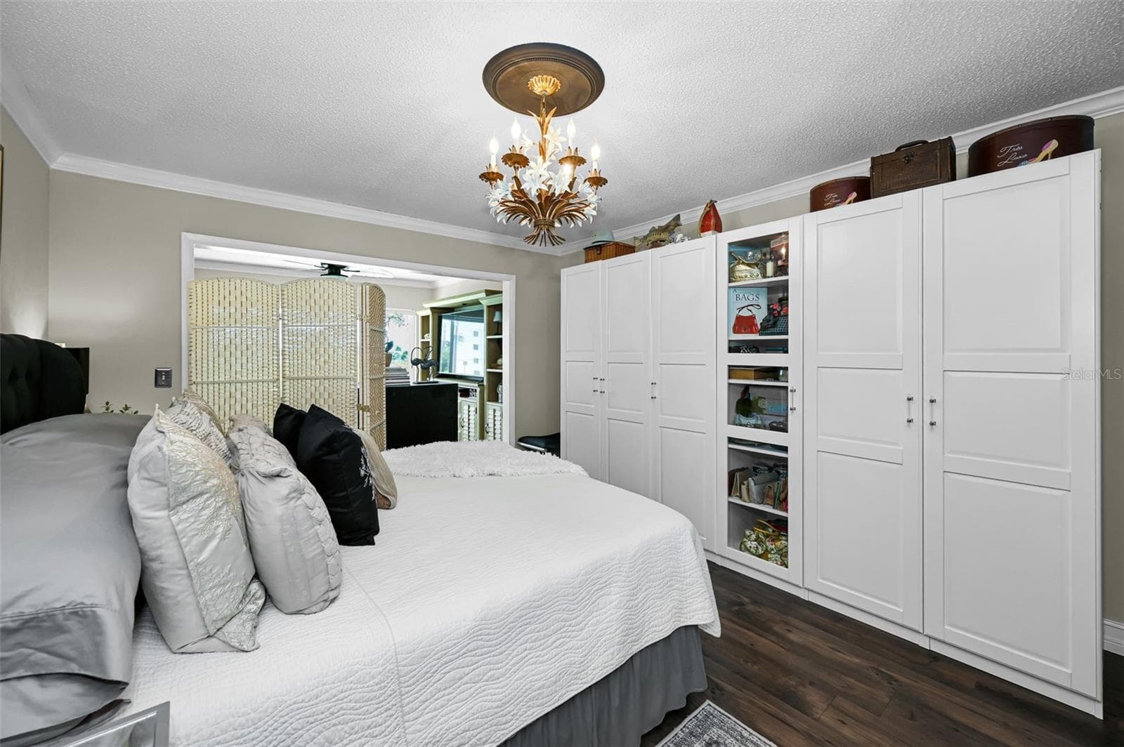 Primary with extra storage - 100 BLUFF VIEW DR #211C, BELLEAIR BLUFFS