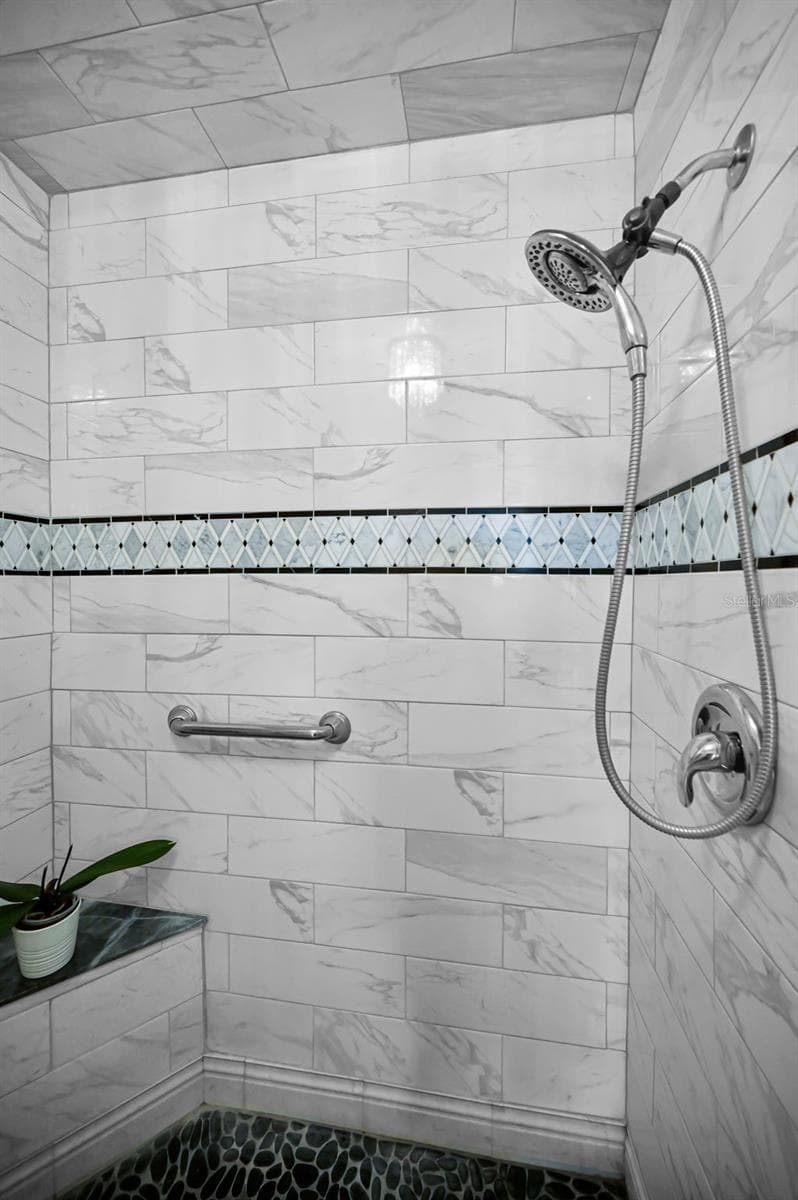 Classic tiles - 100 BLUFF VIEW DR #211C, BELLEAIR BLUFFS
