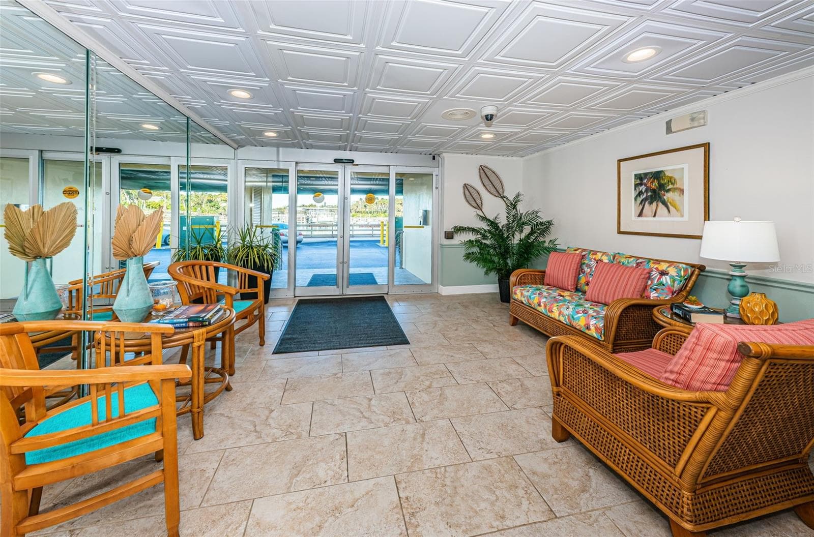 Lobby - 100 BLUFF VIEW DR #211C, BELLEAIR BLUFFS