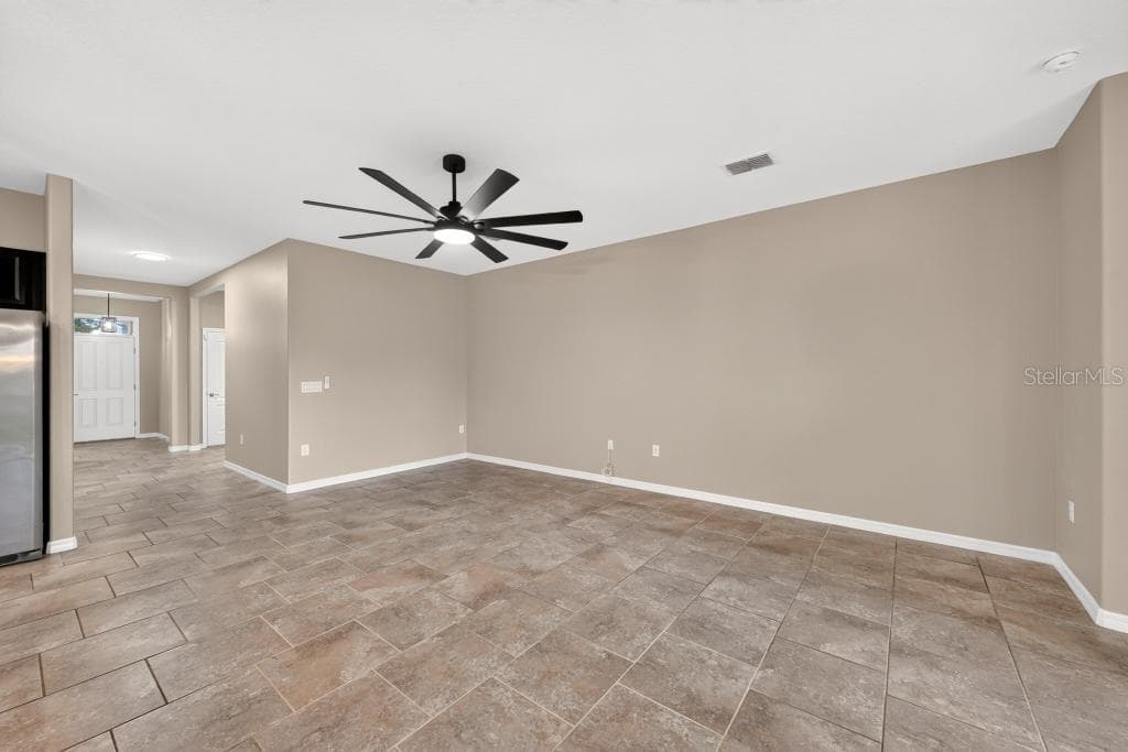 Single Family Residence at 736 E VICTORIA TRAILS BLVD, DELAND, photo 10 of 67