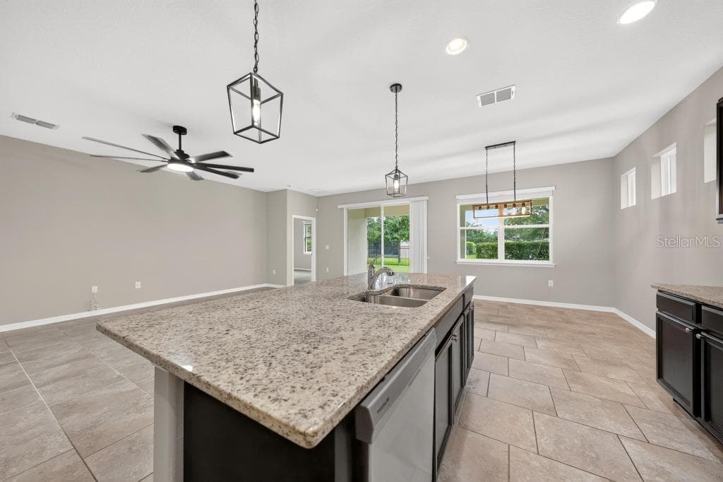 Single Family Residence at 736 E VICTORIA TRAILS BLVD, DELAND, photo 12 of 67