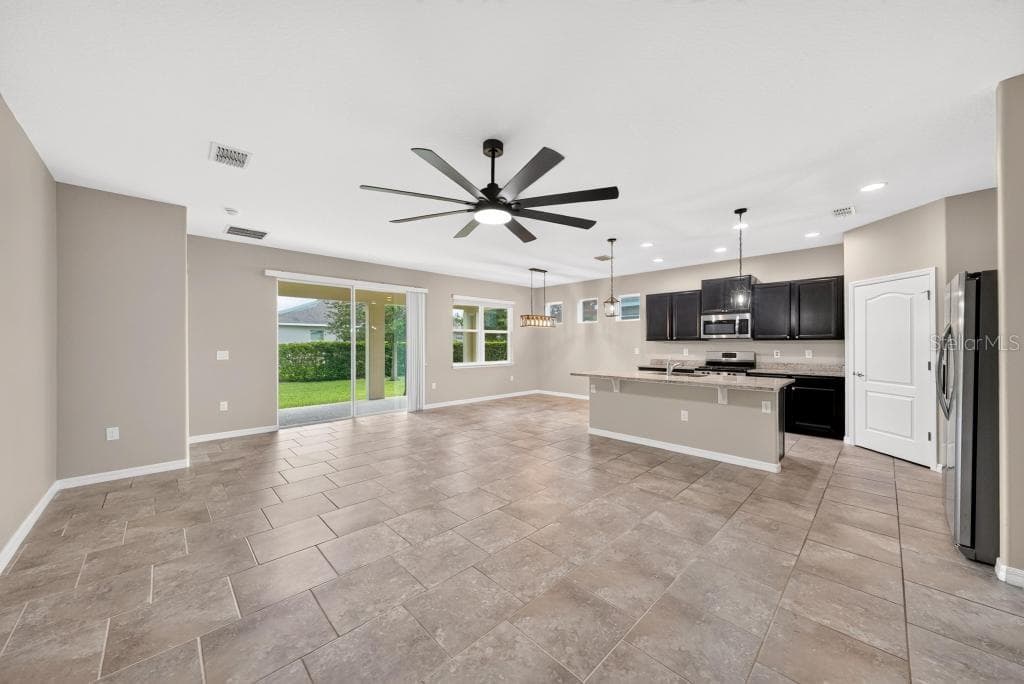 Single Family Residence at 736 E VICTORIA TRAILS BLVD, DELAND, photo 15 of 67