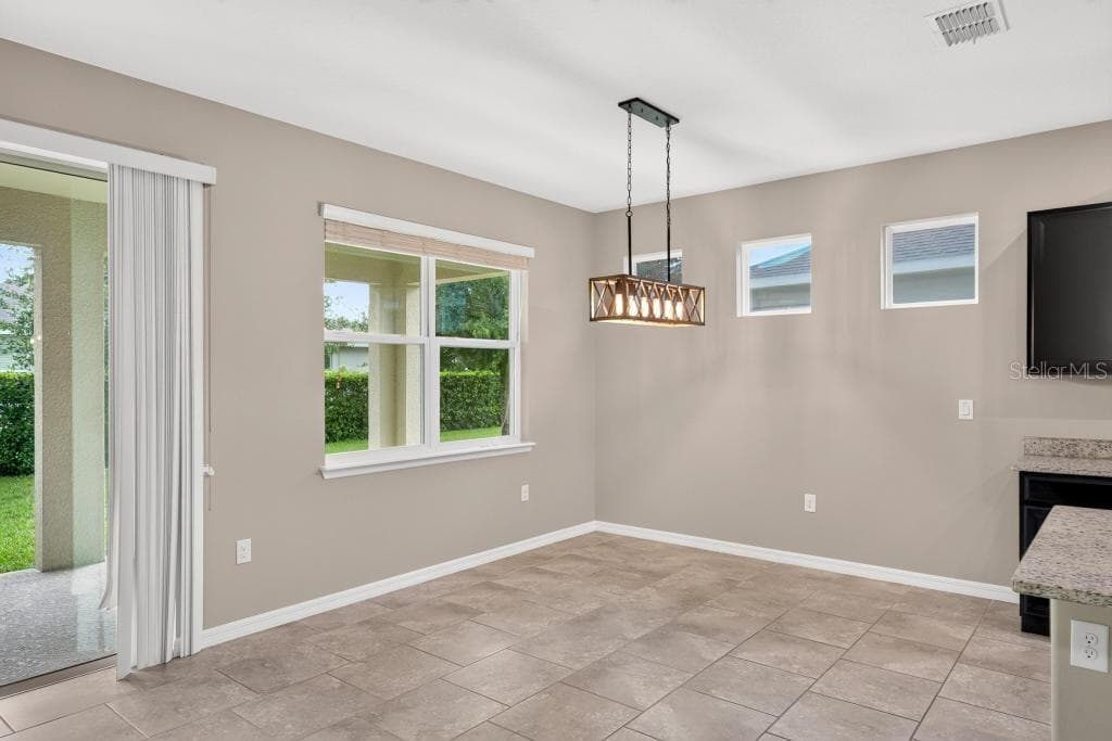 Single Family Residence at 736 E VICTORIA TRAILS BLVD, DELAND, photo 16 of 67