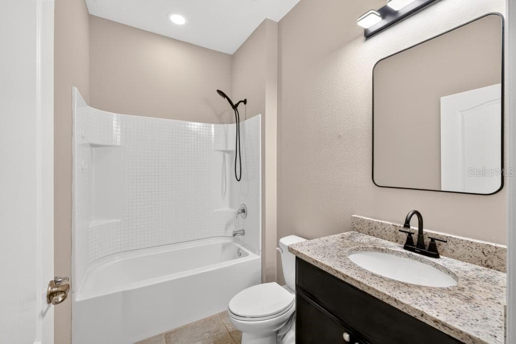 Single Family Residence at 736 E VICTORIA TRAILS BLVD, DELAND, photo 25 of 67