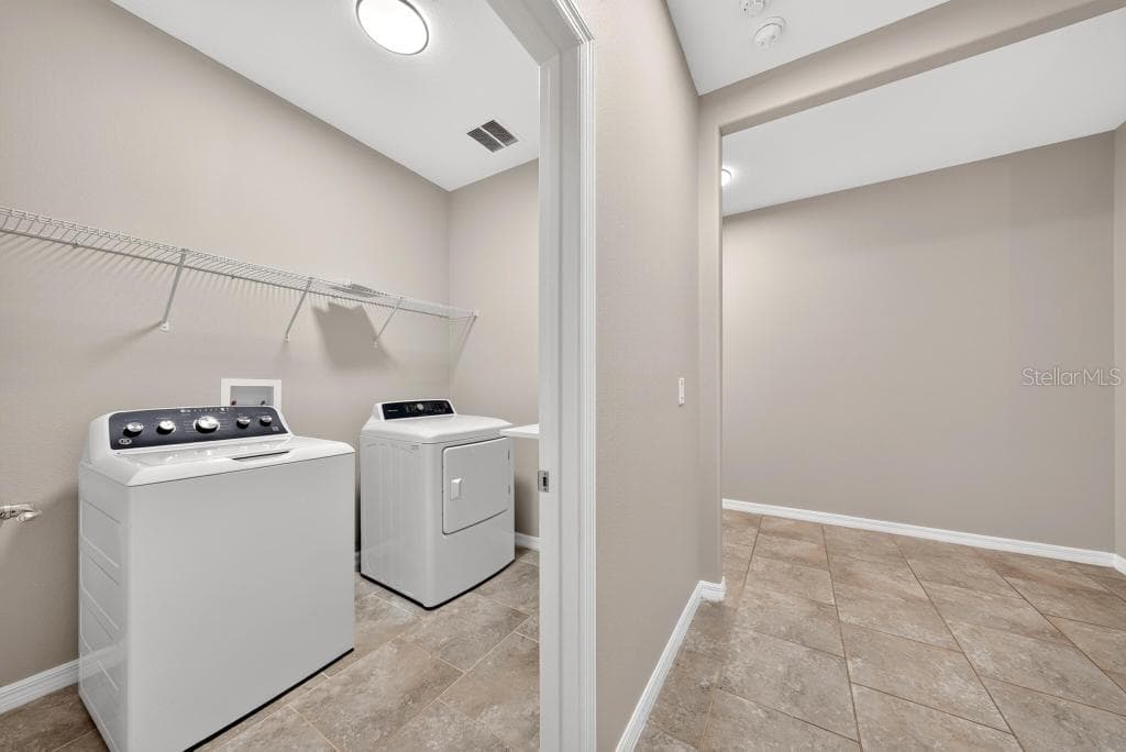 Single Family Residence at 736 E VICTORIA TRAILS BLVD, DELAND, photo 35 of 67